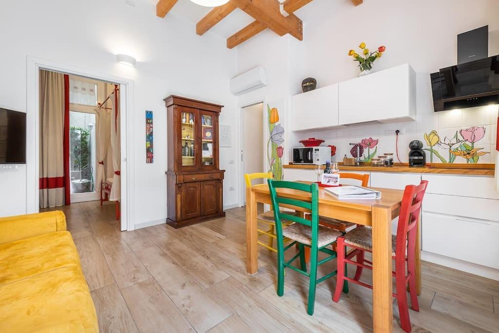 Charming House Con Doccia Sensoriale E Cortile Interno - Centro Storico Apartment Cagliari Exterior foto